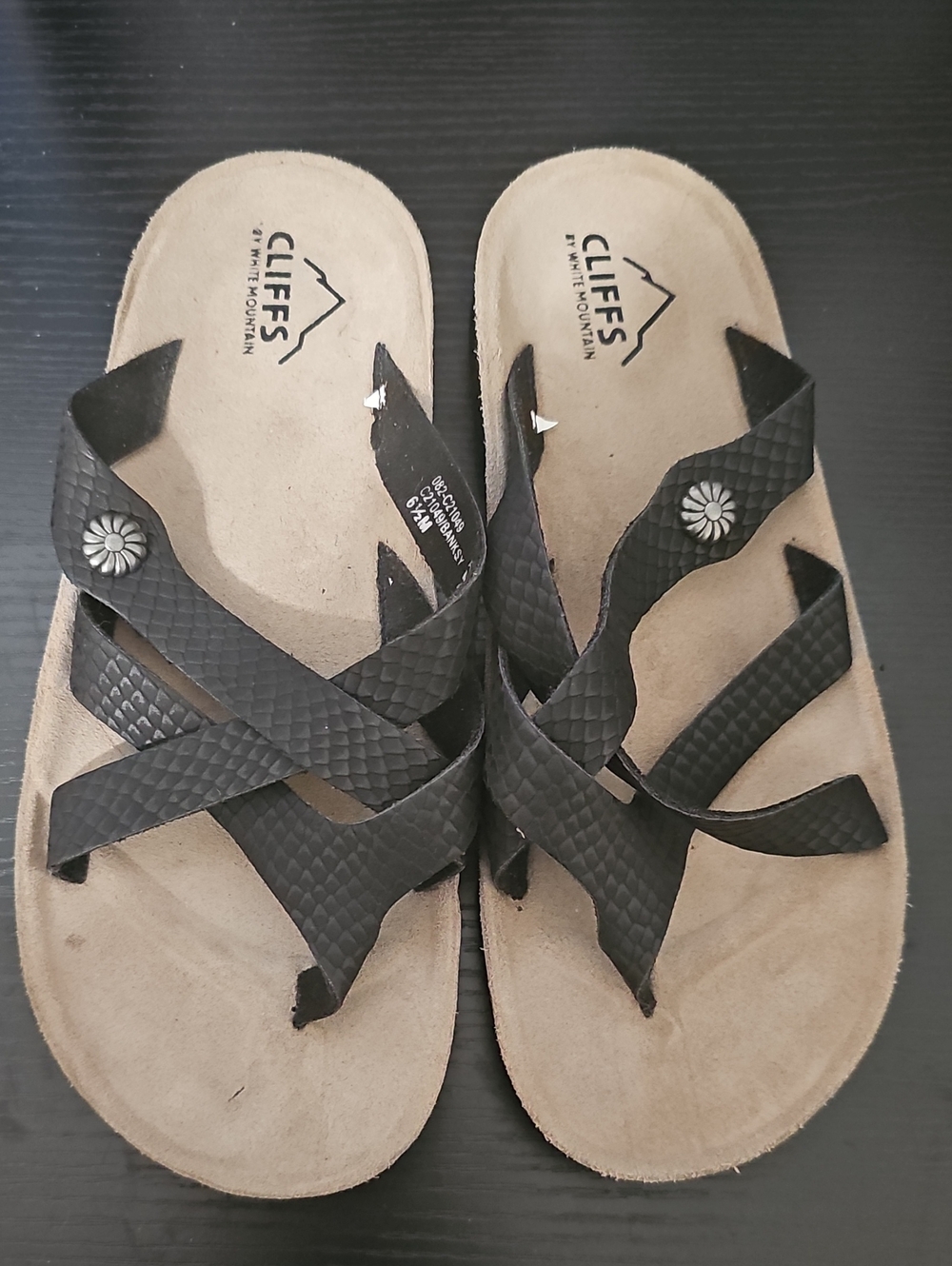 Cliffs by WHITE MOUNTAIN Black Crisscross Slide Sandals with Floral Accent